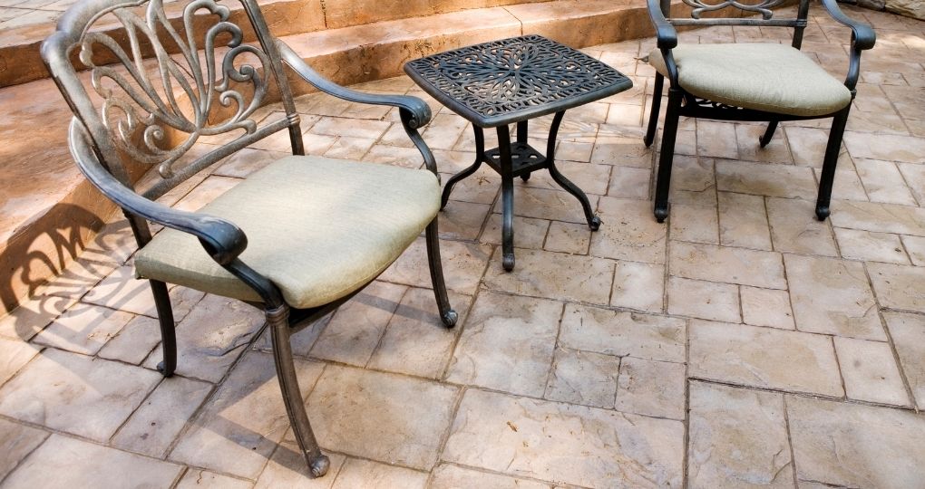 Dalle en béton monolithique pour la terrasse