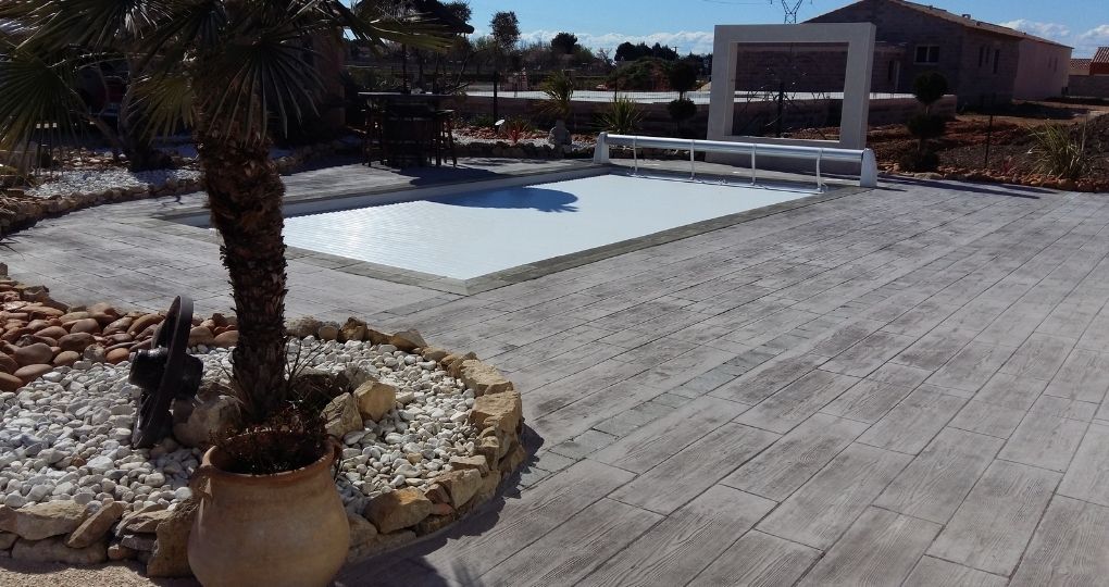 béton imprimé imitation bois